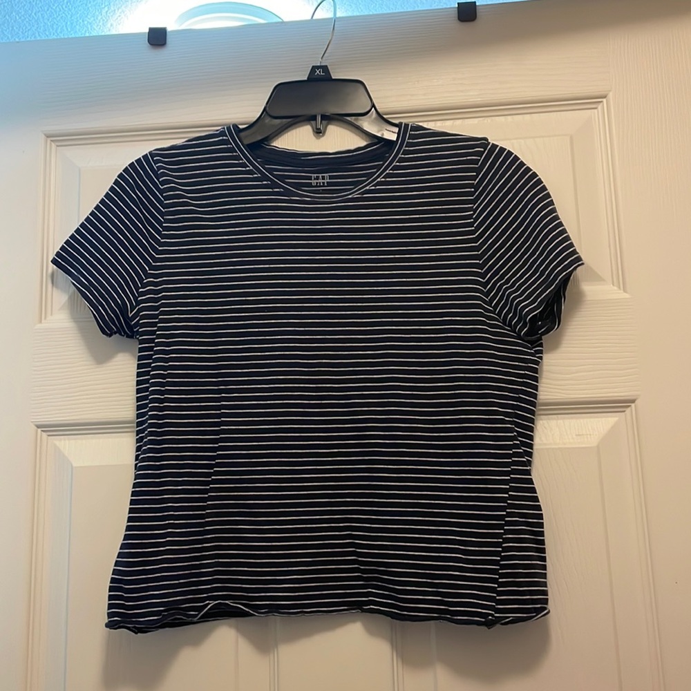 Cropped striped tshirt